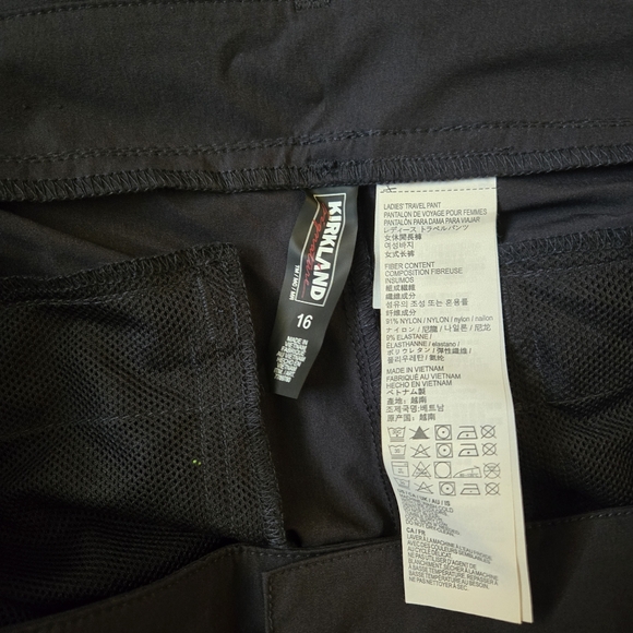Kirkland Ladies Travel Crop Pant - Picture 6 of 6